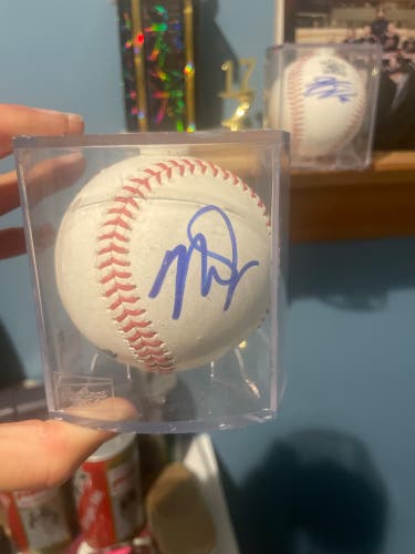 MIKE TROUT SIGNED Baseball