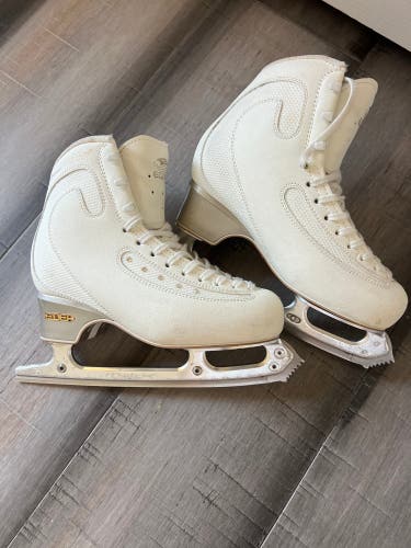 Used EDEA C  Ice Fly Figure Skates Size 240-C