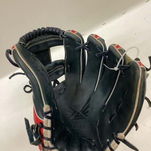 Used Wilson A2000 1785 11 3 4" Fielders Gloves