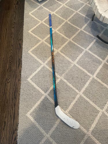 Used Senior Bauer Right Handed P28  Nexus Sync Hockey Stick