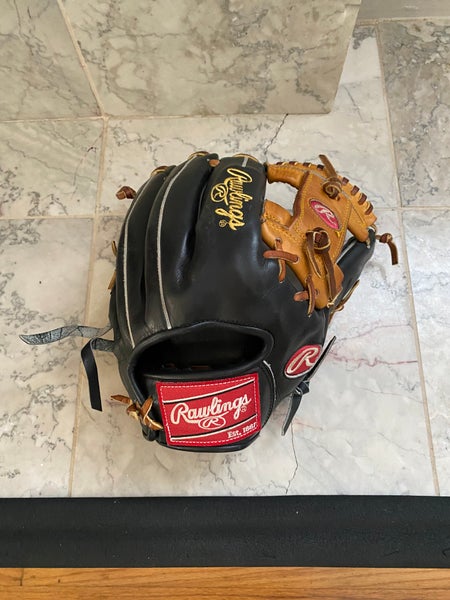 Used 2010 Rawlings Right Hand Throw Infield Heart of the Hide Baseball Glove 12"