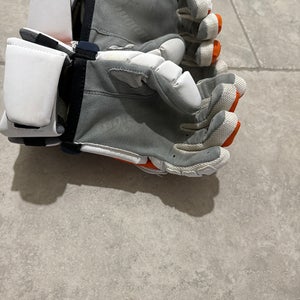 Broken In Warrior Large EVO QX Lacrosse Gloves