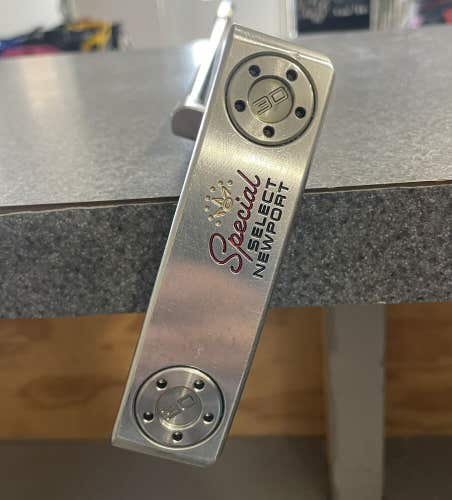 Scotty Cameron Special Select Newport 35” Right Handed