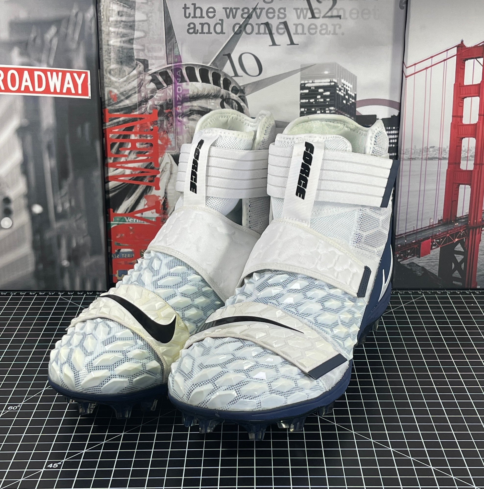 Nike Football Detachable Cleats Size 14 White Force Savage  display picture 2