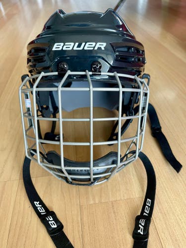 Bauer IMS 5.0  with Bauer Profile S/P face cage hockey helmet size S/P New