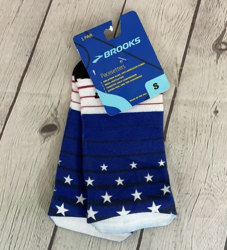 Brooks Adult Unisex Fourth Of July Pacesetter S Red White Blue Running Socks NWT