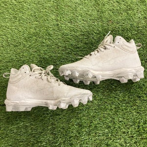 White Used Size 5.5 Kid's Under Armour Baseball Cleats