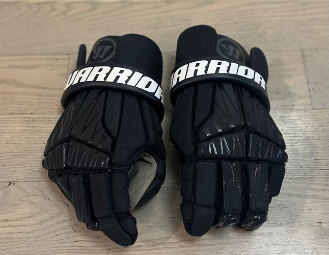 Used Warrior Burn Lacrosse Gloves