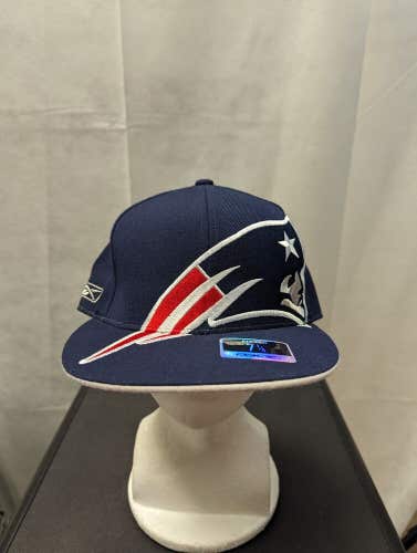 NWT Vintage New England Patriots Big Logo Reebok Fitted Hat 7 1/4 NFL