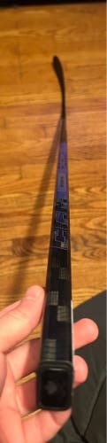 New Intermediate CCM Right Handed P28  RibCor Trigger 8 Pro Hockey Stick