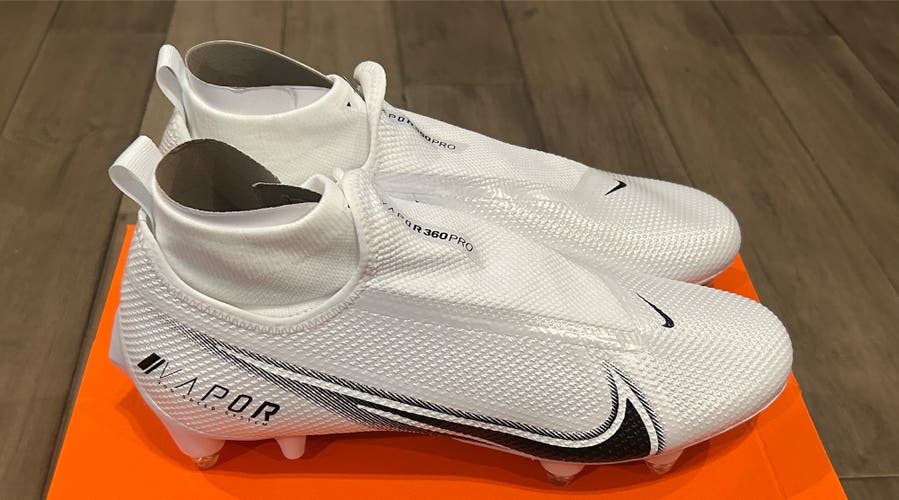 Size 11 Nike Vapor Edge Pro 360 Detachable Football Cleats White Black