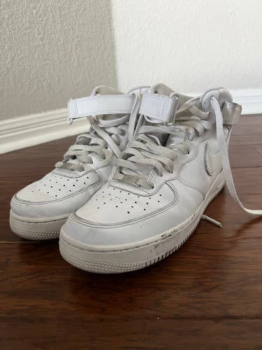 White Used  Nike Air Force 1 Shoes