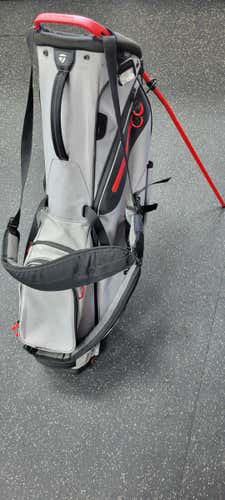 Used Taylormade 4 Way Stand Bag Golf Stand Bags