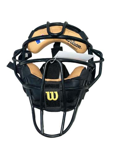 Used Wilson Wta3007 Catchers Mask