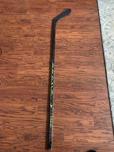 Used Senior Bauer Right Handed P28 Pro Stock Ag5nt Hockey Stick