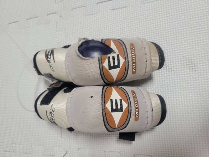 Used Easton Syn100 Md Hockey Elbow Pads