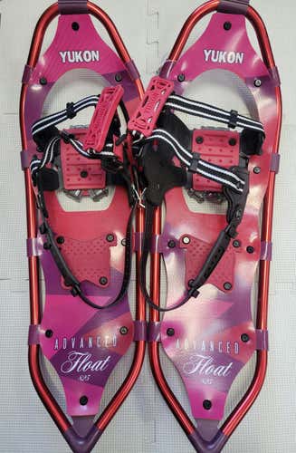Used Yukon Charlie's Advanced Float 25" Snowshoes