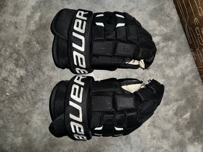 Bauer Nexus N2900 Gloves