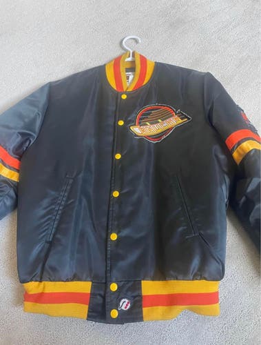 Retro NHL hockey Vancouver Canucks Bomber jacket