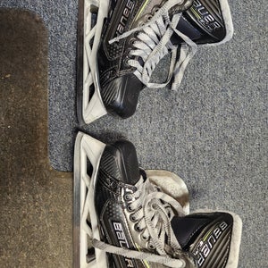 Used Senior Bauer Elite Hockey Goalie Skates Regular Width Size 6
