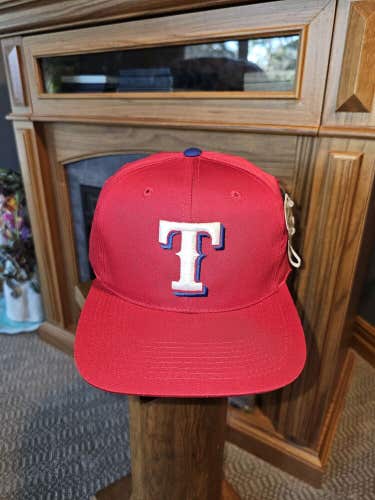 NEW Vintage Texas Rangers MLB Sports Plain Logo Outdoors Cap Hat Vtg Snapback