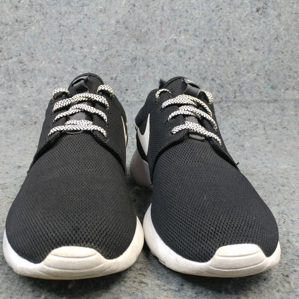 nike roshe run womens black
