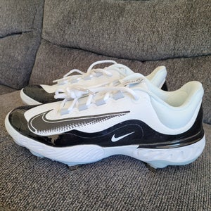 White and black New Size 10 (Women's 11) Men's Nike Metal