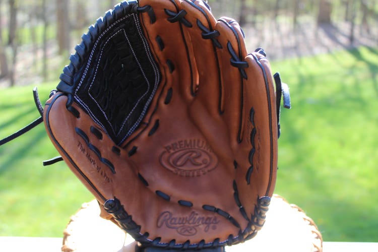 Used Rawlings Right Hand Throw Outfield Premium Series Softball Glove 14"