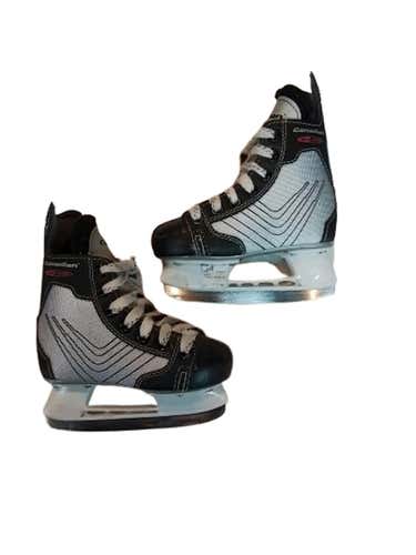 Used Canadien C Youth 09.0 Ice Hockey Skates