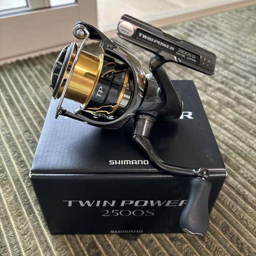 SHIMANO 20 TWINPOWER 2500S Gear Ratio 5.3:1 Spinning Reel
