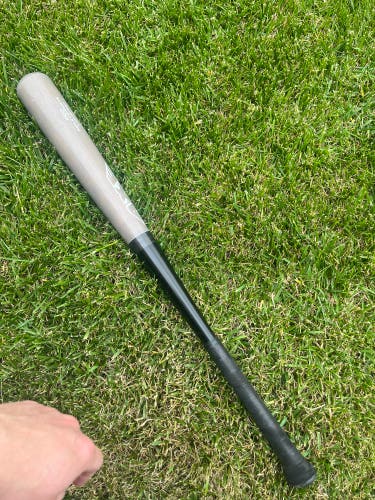 Used 2023 AXE BBCOR Certified (-3) 28 oz 31" Hardwood Composite Bat
