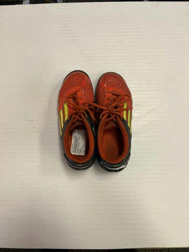 Used Adidas Junior 02.5 Indoor Soccer Indoor Shoes