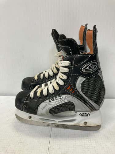 Used Easton Synergy 500 Junior 04 Ice Hockey Skates