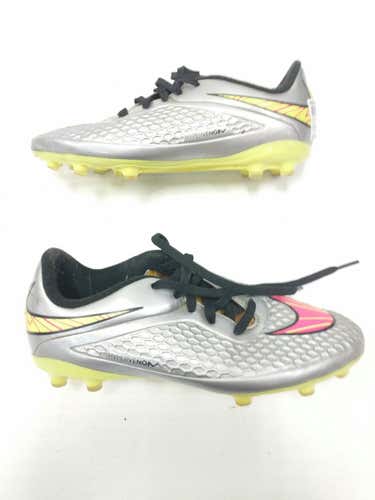 Used Nike Junior 04.5 Cleat Soccer Outdoor Cleats