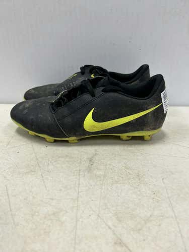 Used Nike Junior 05 Cleat Soccer Outdoor Cleats