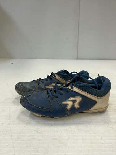 Used Umbro Junior 02 Cleat Soccer Outdoor Cleats