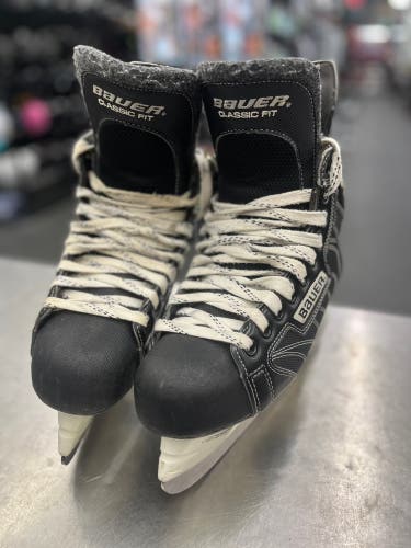 Used Bauer Regular Width 7 Supreme 8090 Hockey Skates