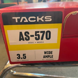 New Junior CCM Wide Width  Size 3.5 Tacks AS-570 Hockey Skates