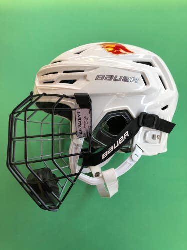 White Used Medium Bauer Re-Akt 150 Helmet