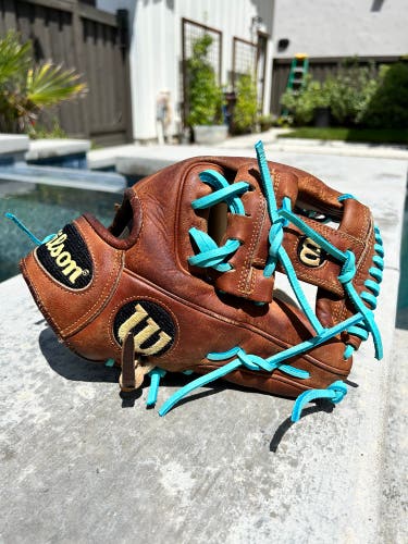 Wilson A2000 DP15 Infield 11.5” RHT Pro Stock Pedroia Baseball Glove