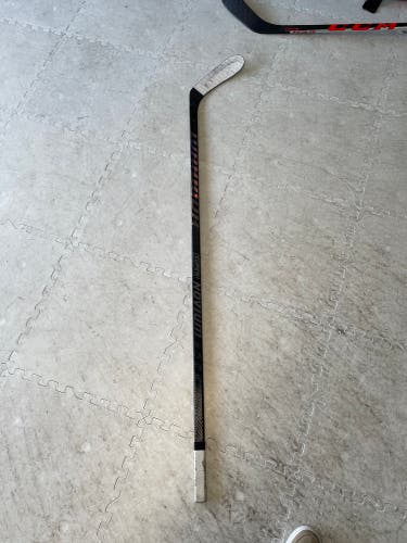 Used Senior Warrior Right Handed W28 Super Novium Hockey Stick