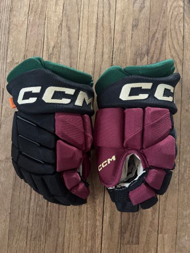 Pro Stock 13” CCM Jetspeed FT1 Gloves Arizona Coyotes