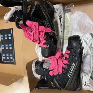 Used Junior Bauer Regular Width Size 1.5 Supreme 160 Hockey Skates