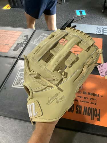 Used Marucci As97r3 12 1 2" Fielders Gloves