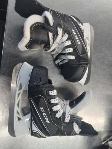 Used Ccm 9040 Tacks Youth 08.0 Ice Hockey Skates