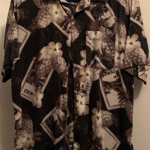 Used Hawaiian Shirt-Ocean & Coast Mens M Floral Tropical Vacation Button Rayon Blend