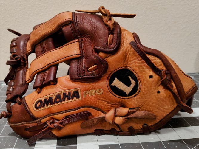 Louisville Slugger LHT 11.75" Omaha Pro Baseball Glove - OPX1176