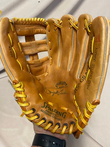 Used Right Hand Throw Rawlings Baseball Glove