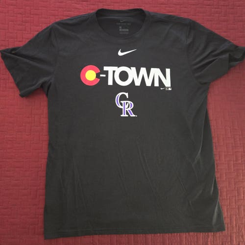 Colorado Rockies Nike Dri-Fit T-Shirt. Men's L. 100% Polyester.