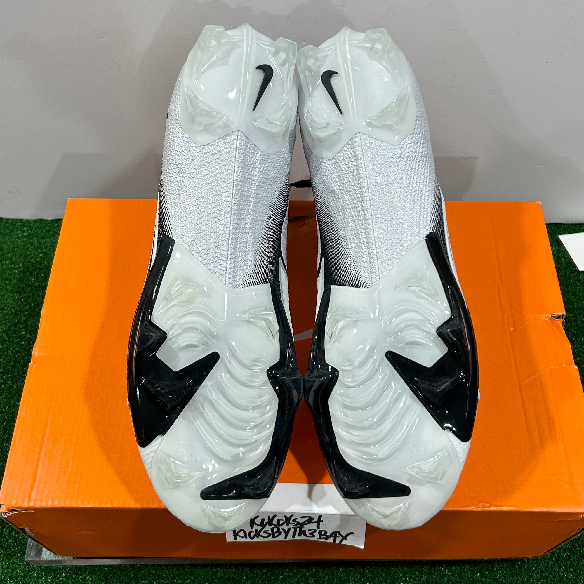 Nike Vapor Edge Elite 360 Football Cleats White Size 13.5 